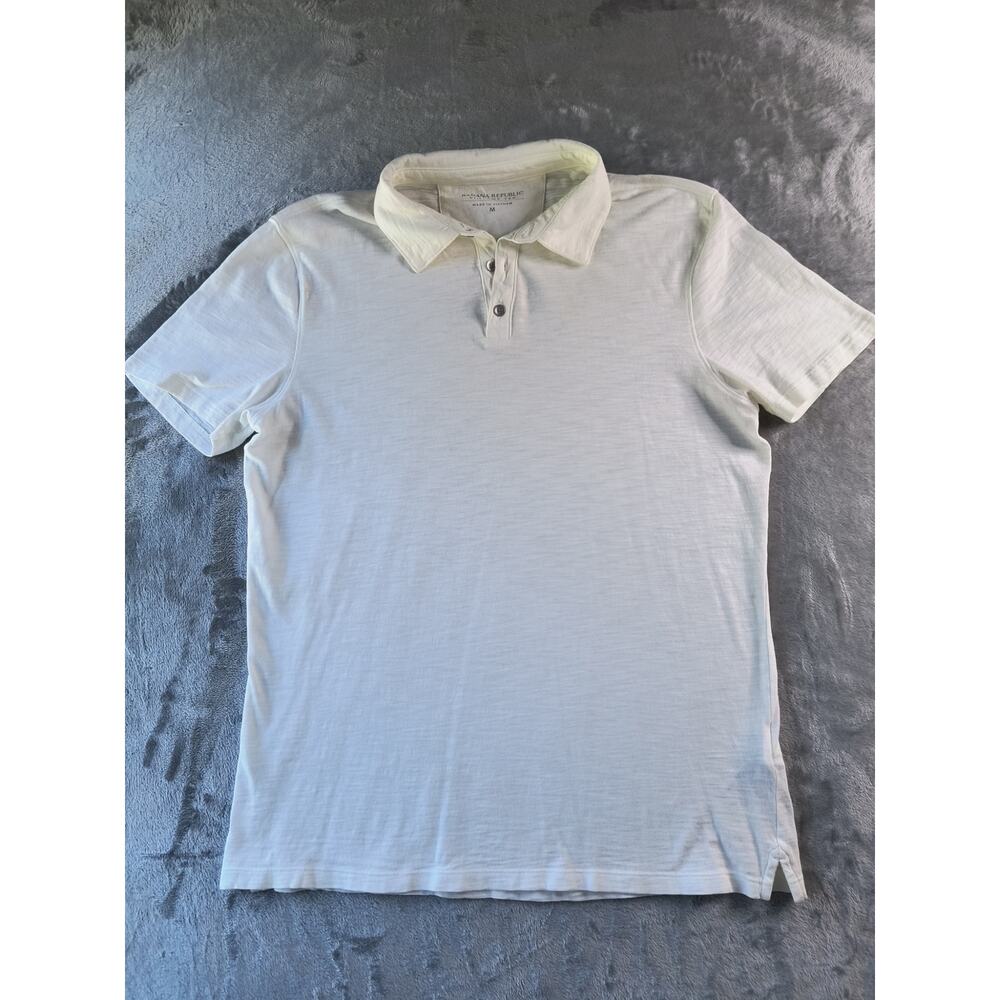 Banana Republic Men's Vintage 3 button tee in Cream size M